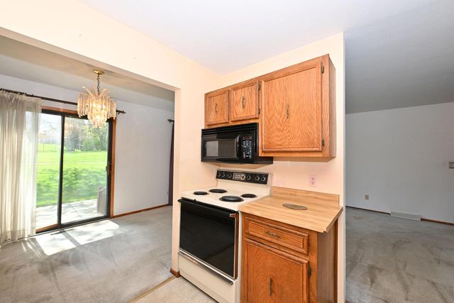 7365 Delaine DRIVE, Oak Creek, WI 53154