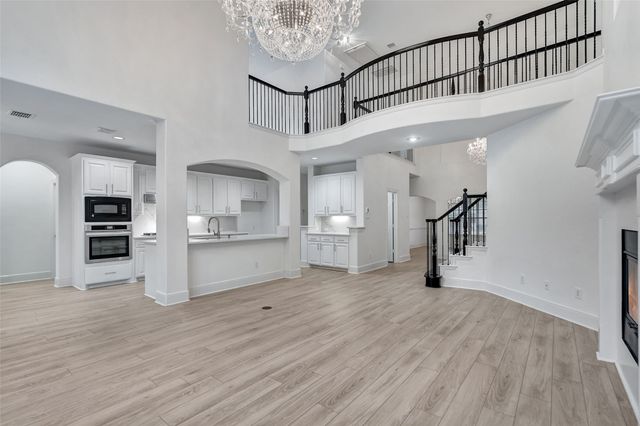 8709 Thompson Drive, Argyle, TX 76226