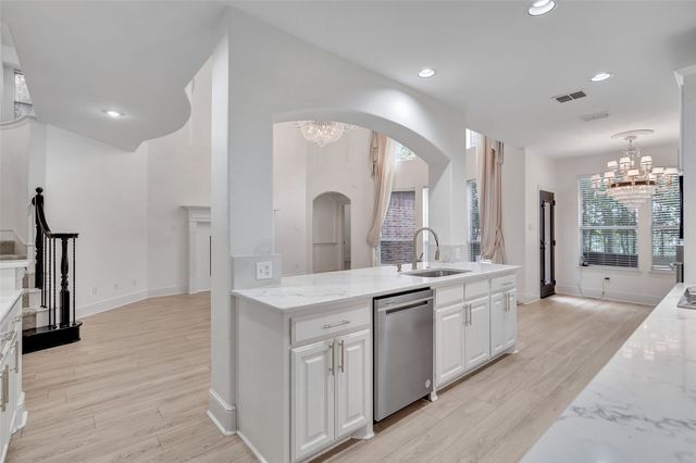 8709 Thompson Drive, Argyle, TX 76226