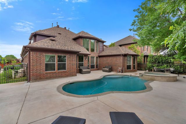 8709 Thompson Drive, Argyle, TX 76226