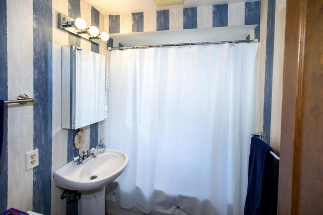 182 N 71st STREET, Milwaukee, WI 53213