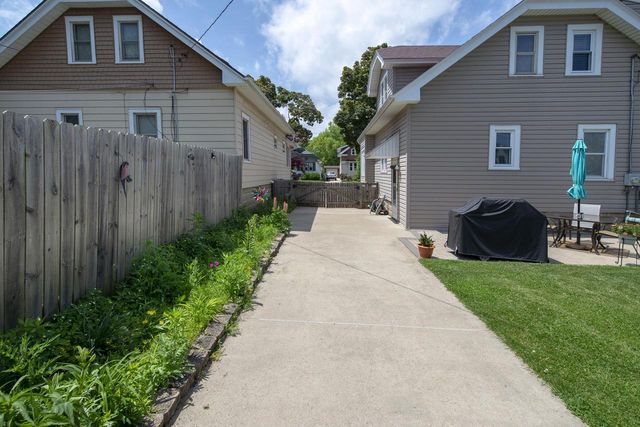 182 N 71st STREET, Milwaukee, WI 53213