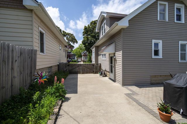 182 N 71st STREET, Milwaukee, WI 53213