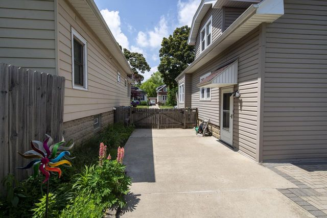 182 N 71st STREET, Milwaukee, WI 53213