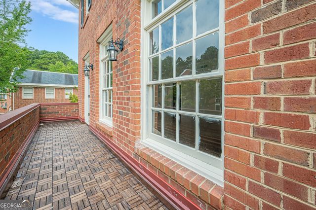 420 Jefferson Circle, Sandy Springs, GA 30328