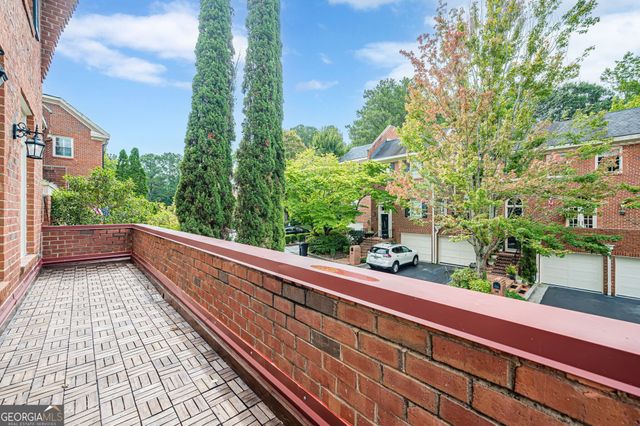 420 Jefferson Circle, Sandy Springs, GA 30328