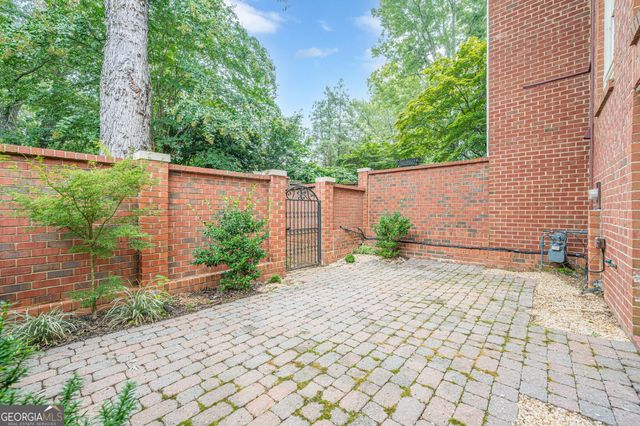 420 Jefferson Circle, Sandy Springs, GA 30328