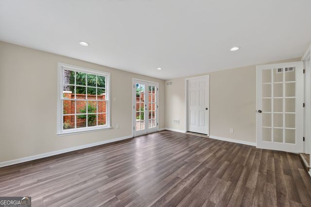 420 Jefferson Circle, Sandy Springs, GA 30328