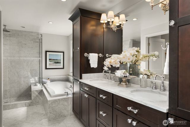 8421 SE 72nd Place, Mercer Island, WA 98040