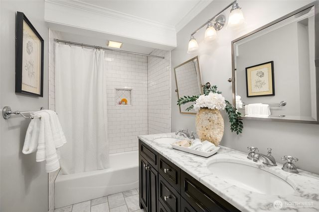 8421 SE 72nd Place, Mercer Island, WA 98040
