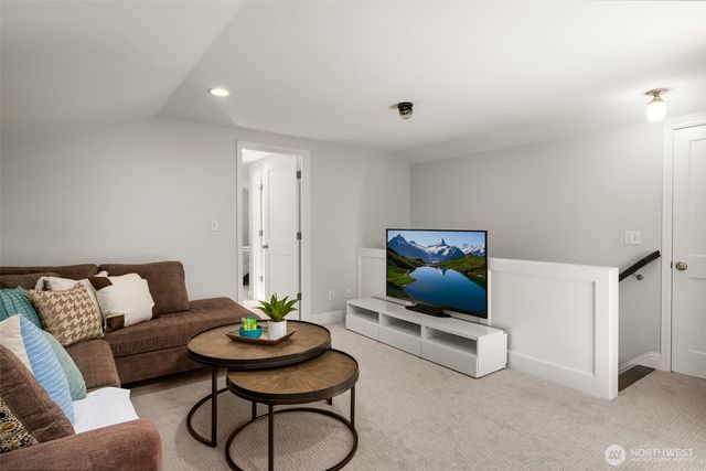8421 SE 72nd Place, Mercer Island, WA 98040