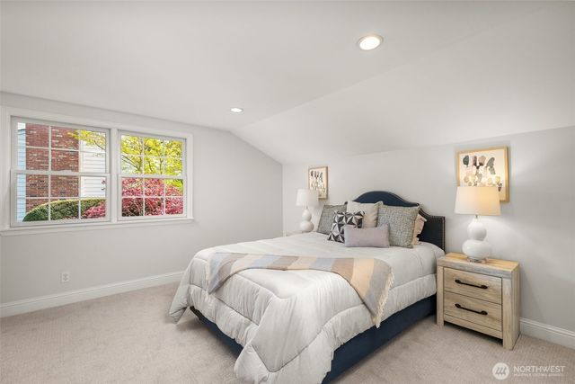 8421 SE 72nd Place, Mercer Island, WA 98040
