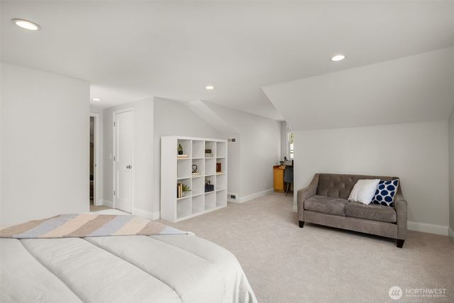 8421 SE 72nd Place, Mercer Island, WA 98040