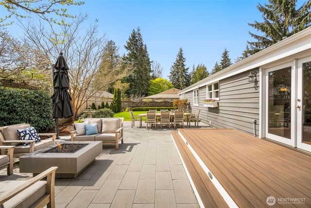 8421 SE 72nd Place, Mercer Island, WA 98040