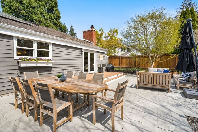 8421 SE 72nd Place, Mercer Island, WA 98040