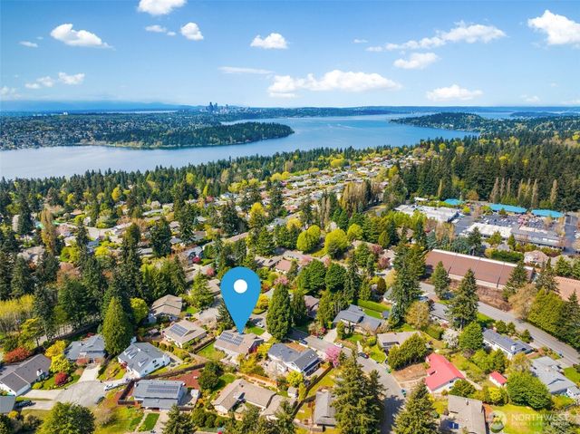 8421 SE 72nd Place, Mercer Island, WA 98040
