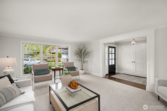 8421 SE 72nd Place, Mercer Island, WA 98040