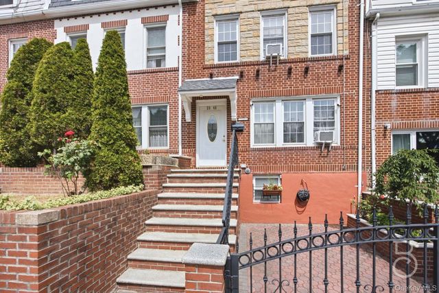 20-46 33rd Street, Astoria, NY 11105