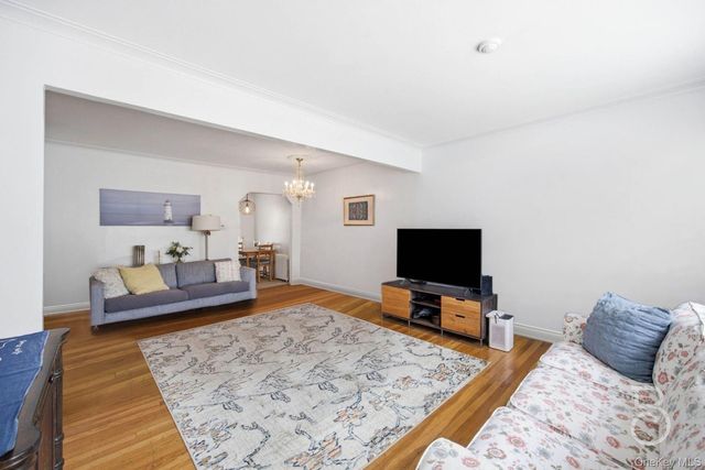 20-46 33rd Street, Astoria, NY 11105