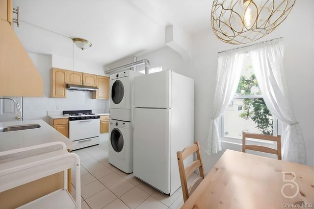 20-46 33rd Street, Astoria, NY 11105