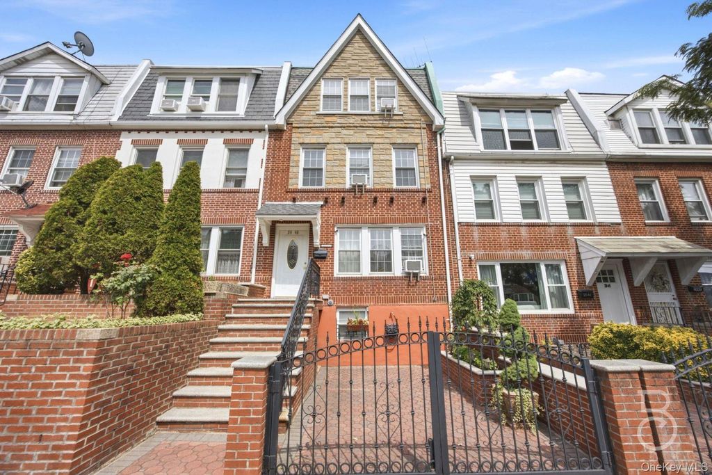 20-46 33rd Street, Astoria, NY 11105