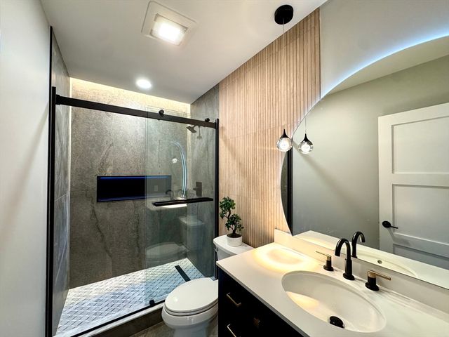 270 Derby St, Newton, MA 02465