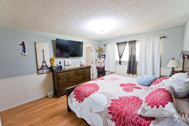 3712 Wood Ln, Bakersfield, CA 93309