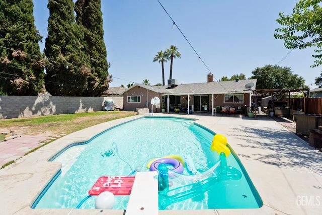 3712 Wood Ln, Bakersfield, CA 93309