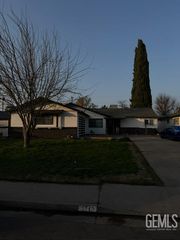 3712 Wood Ln, Bakersfield, CA 93309