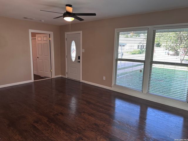 224 PROSPECT ST, Seguin, TX 78155