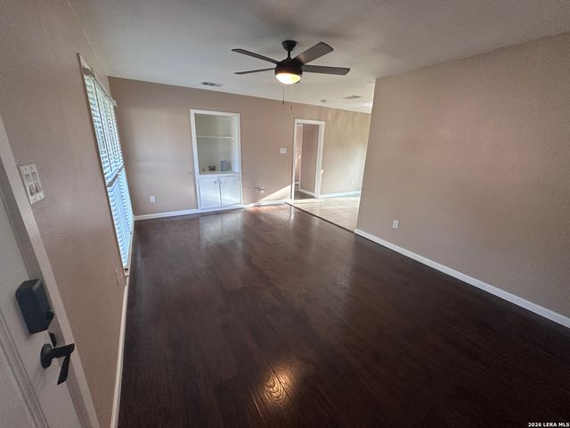 224 PROSPECT ST, Seguin, TX 78155