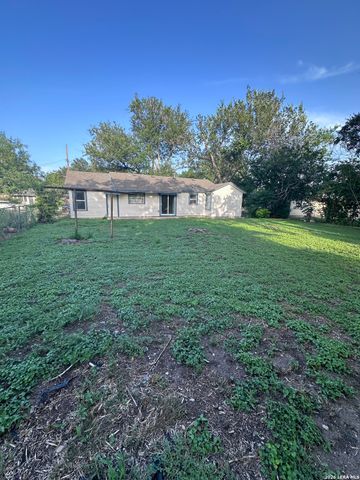 224 PROSPECT ST, Seguin, TX 78155
