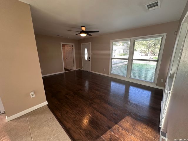 224 PROSPECT ST, Seguin, TX 78155