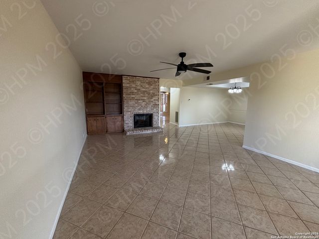 5868 Royal Ridge Dr, San Antonio, TX 78239