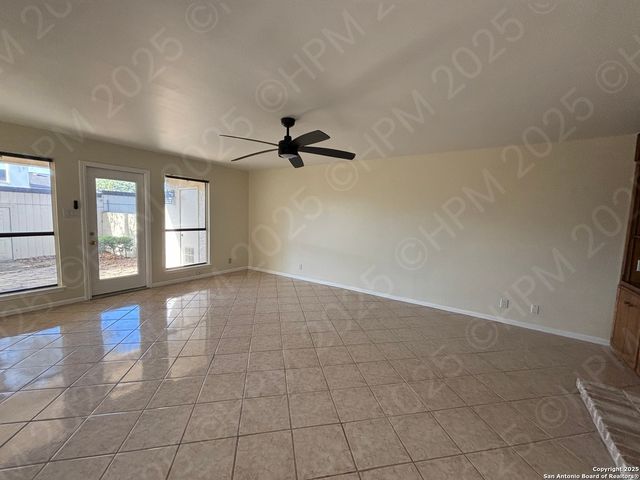 5868 Royal Ridge Dr, San Antonio, TX 78239