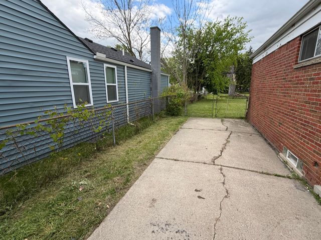 26703 Norfolk Street, Inkster City, MI 48141