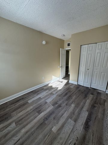 2881 NW 11th Place, Fort Lauderdale, FL 33311