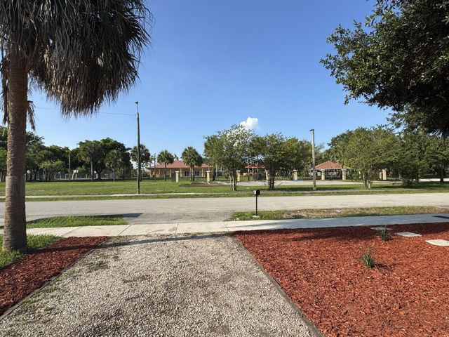2881 NW 11th Place, Fort Lauderdale, FL 33311