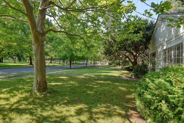 2910 N East Oval St, Spokane, WA 99205