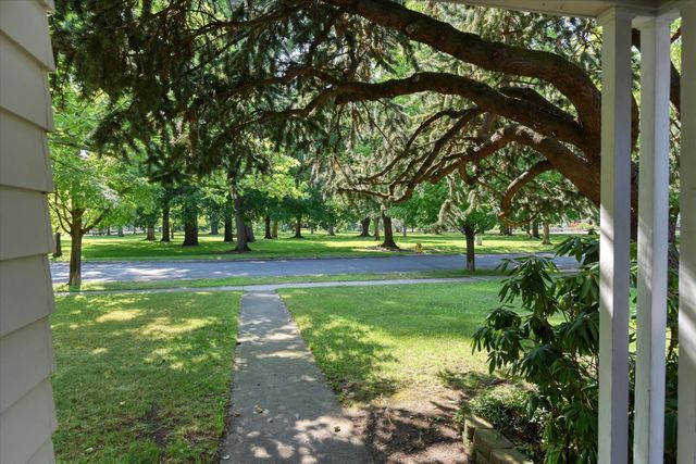 2910 N East Oval St, Spokane, WA 99205