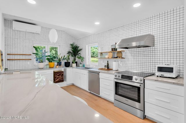 900 Fort Plains Road, Howell, NJ 07731