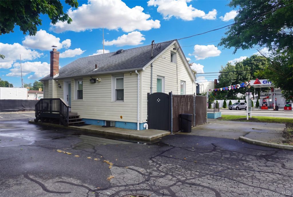 946 Little East Neck Road, West Babylon, NY 11704 — photo 4