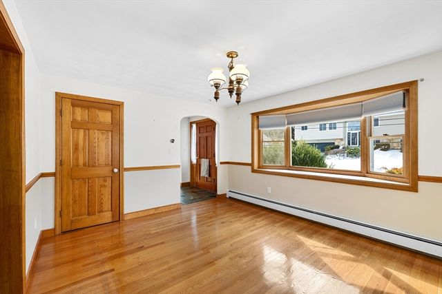 84 Gardiner Rd, Quincy, MA 02169