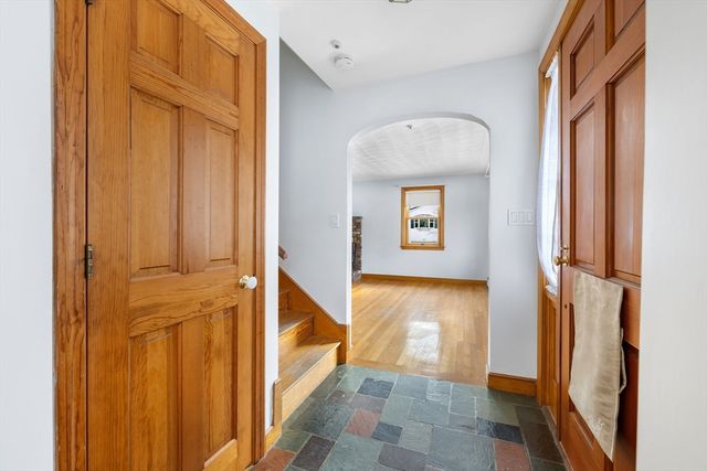 84 Gardiner Rd, Quincy, MA 02169