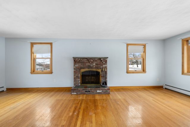 84 Gardiner Rd, Quincy, MA 02169