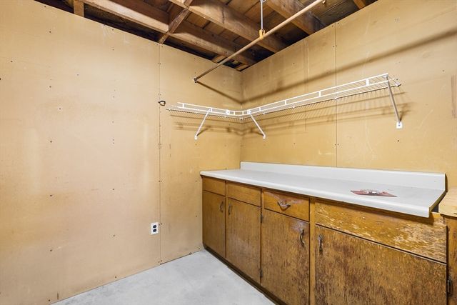 84 Gardiner Rd, Quincy, MA 02169