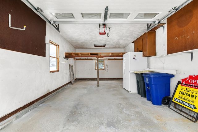 84 Gardiner Rd, Quincy, MA 02169