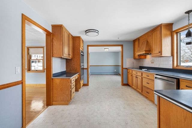 84 Gardiner Rd, Quincy, MA 02169