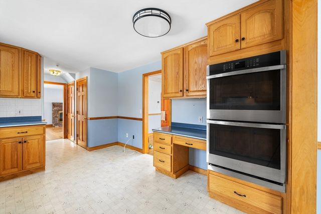 84 Gardiner Rd, Quincy, MA 02169