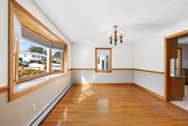 84 Gardiner Rd, Quincy, MA 02169